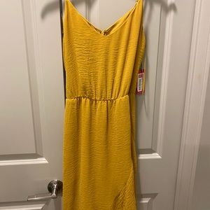 Vince Camuto Yellow Dress, Size 4, NWT